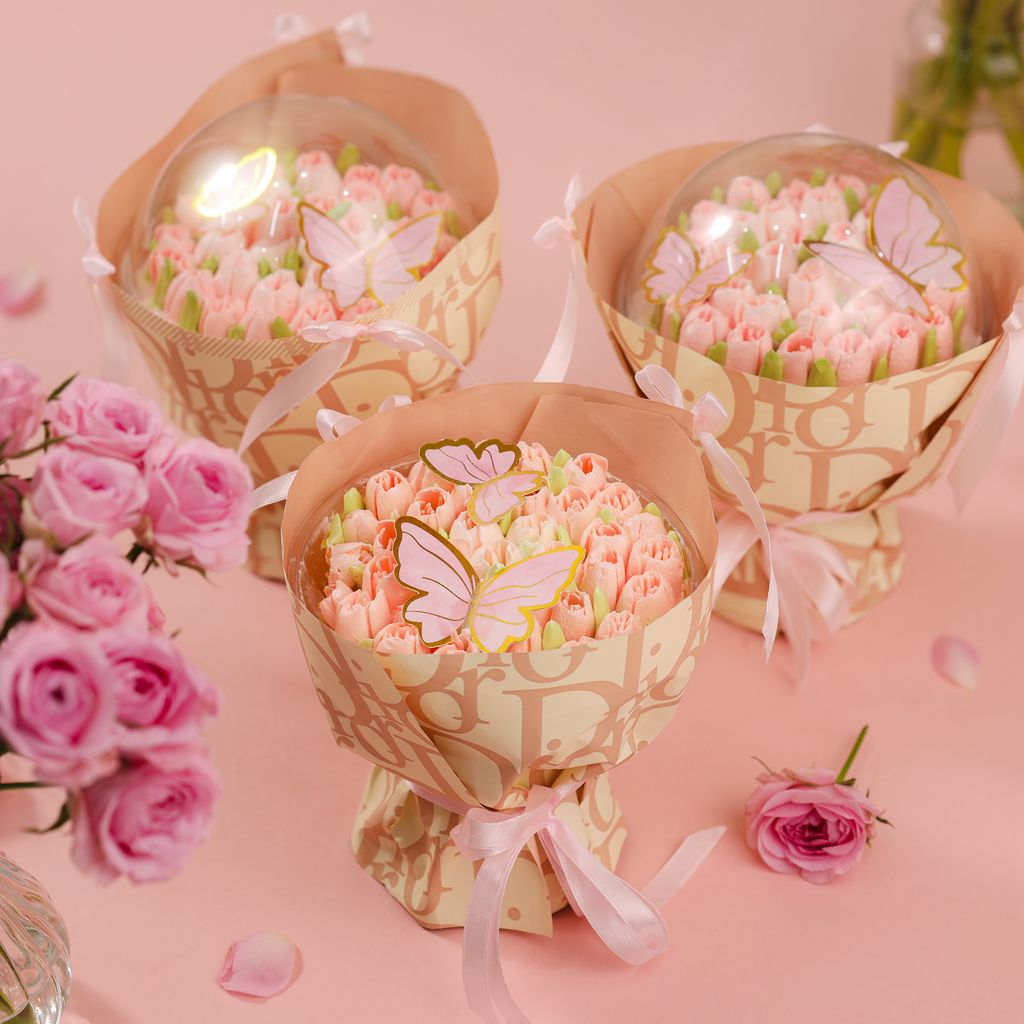 Bó hoa tulip giấy Dior