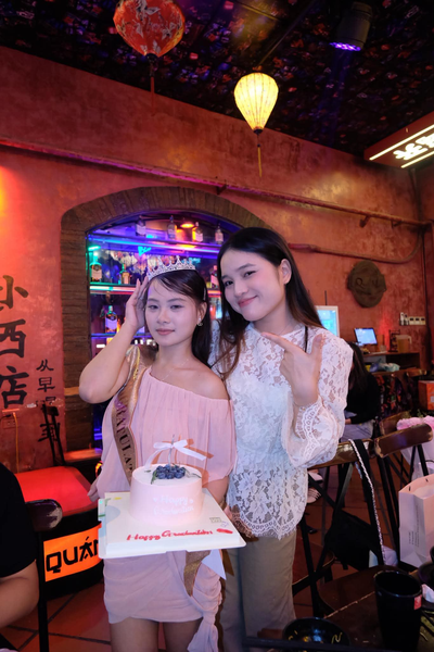 banh-kem-hong-nen-xoan-viet-quat_image_2026-10-13_1851411_001