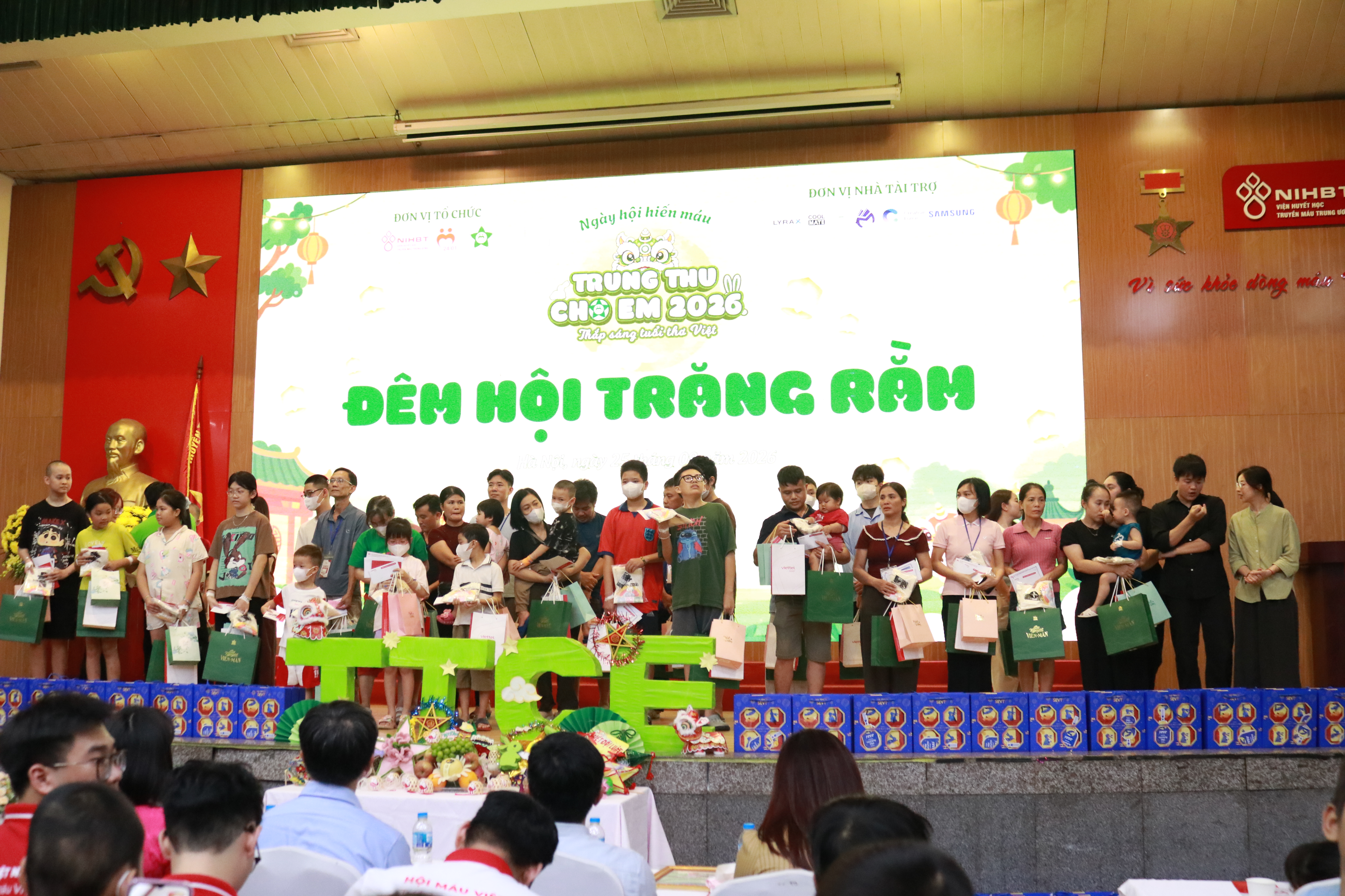 [SAVOR SHARING] GỬI CHÚT NGỌT NGÀO, THẮP SÁNG TUỔI THƠ VIỆT