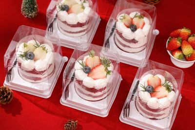 SCake set-qua-banh-red-velvet-sua-chua-dau-viet-quat-va-tra-dao-que-4