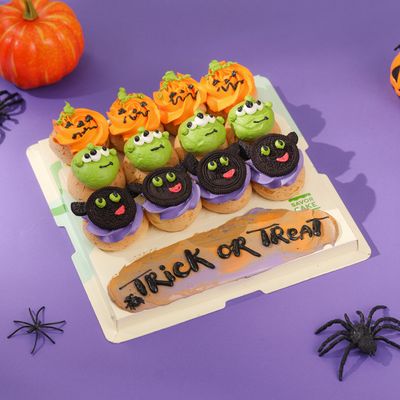 Set bánh su kem Singapore Halloween